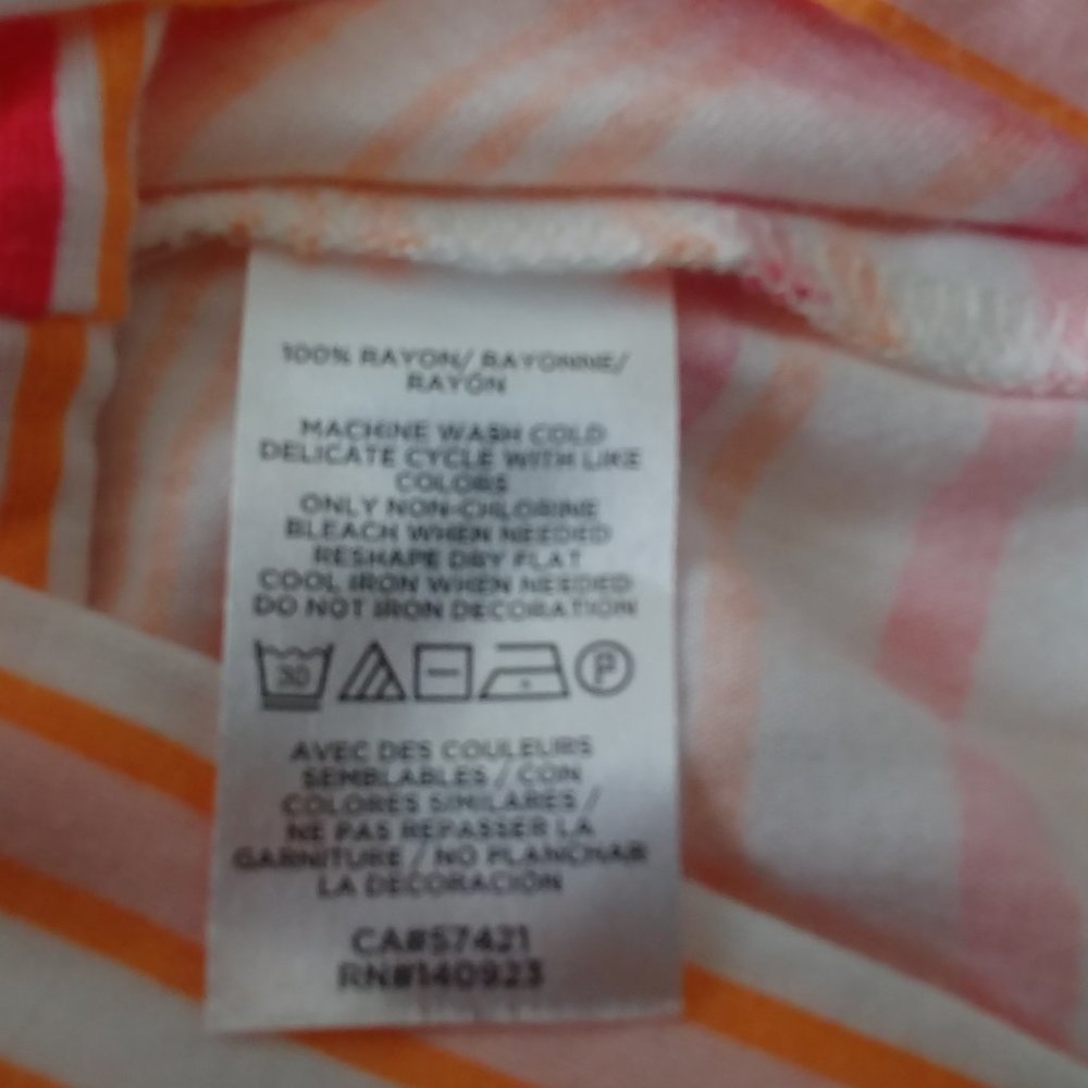***Ann Taylor Loft Outlet Rayon Tank Top,  Striped Medium*** - Picture 11 of 12